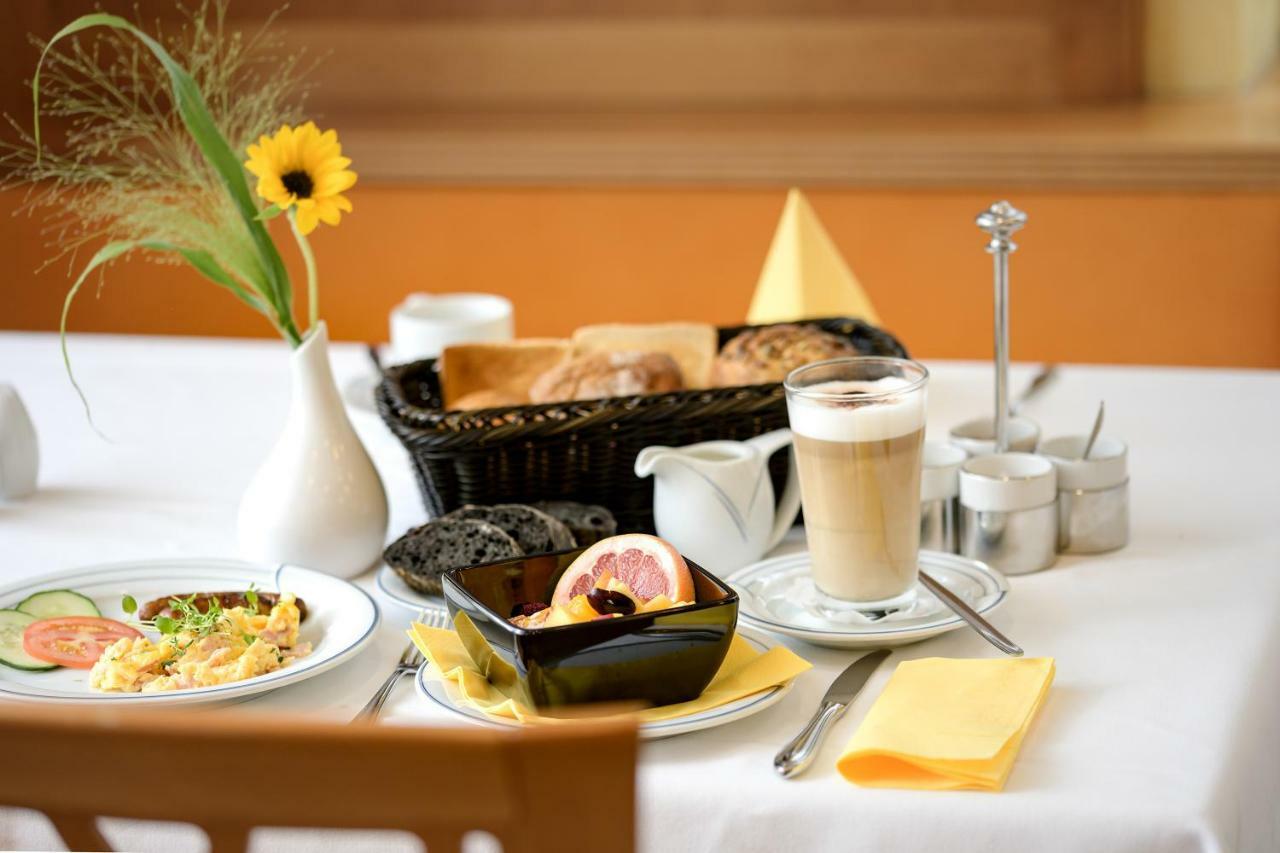 Hotel Neustaedter Hof Schwarzenberg  Esterno foto